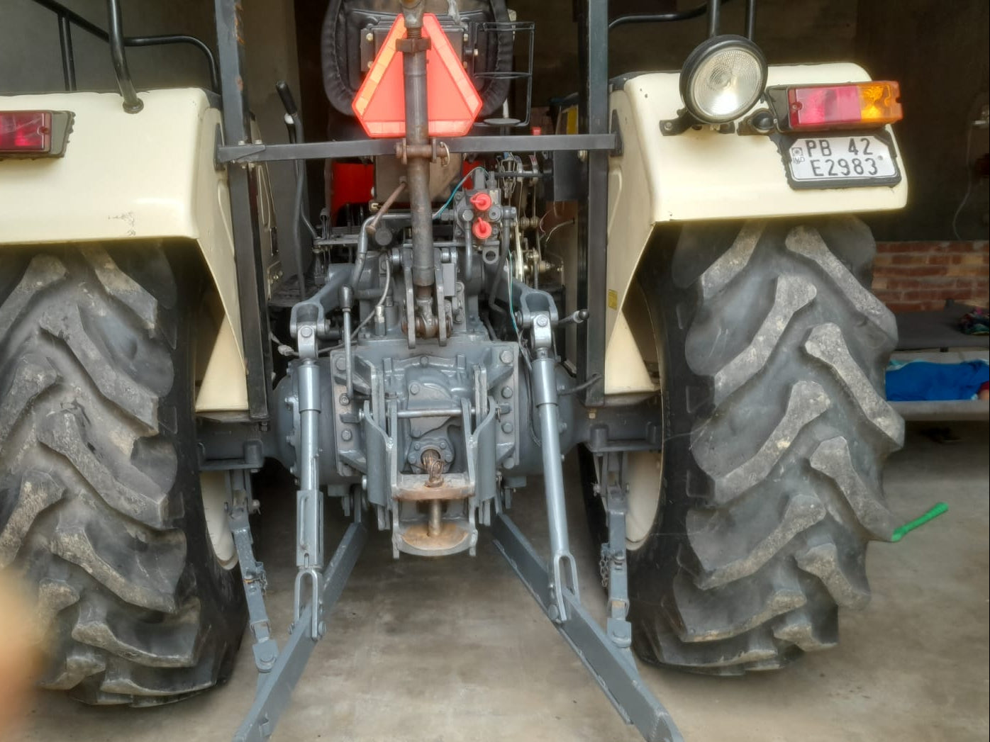 SWARAJ 969 FE