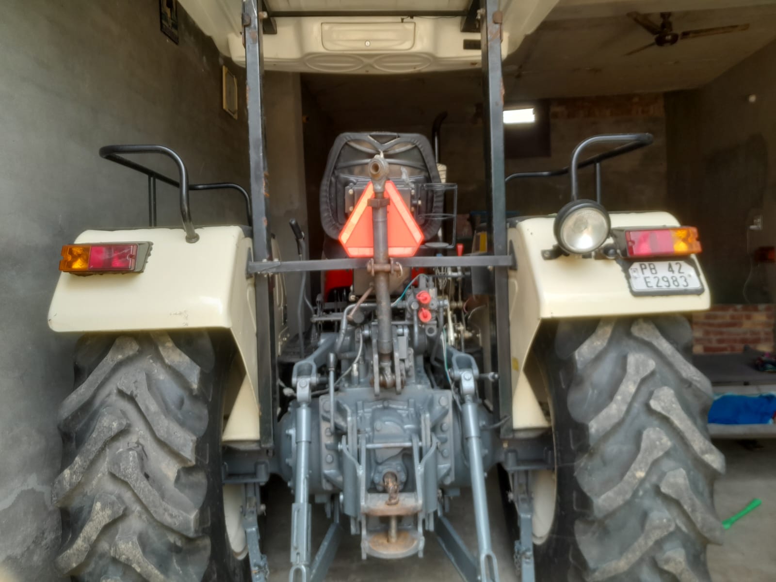 SWARAJ 969 FE