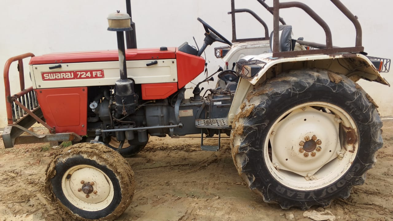 Swaraj 724 FE