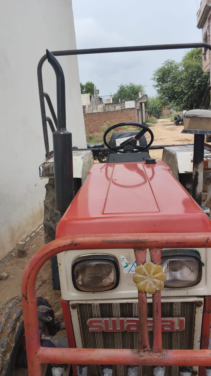 Swaraj 724 FE